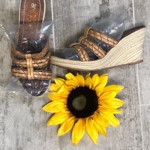 NATURE BREEZE Womens Wedge Slip On Tan Sandals Shoes Size 8